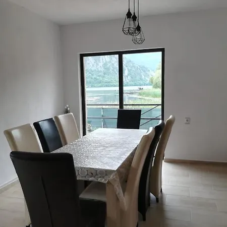 Casa Colț De Rai Gazde/Camere de închiriat