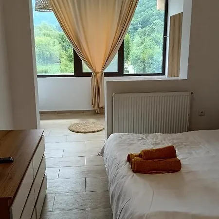 Homestay Casa Colt De Rai Ogradena
