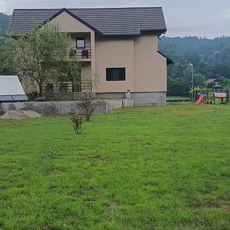 Homestay Casa Colt De Rai Ogradena