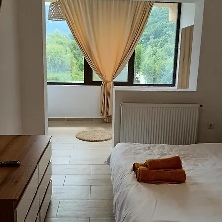 Casa Colt De Rai Ogradena