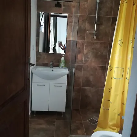Casa Colt De Rai * Ogradena