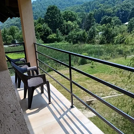 Casa Colt De Rai Homestay Ogradena